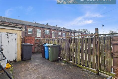 CAM03850G0-PR0109-STILL011.jpg