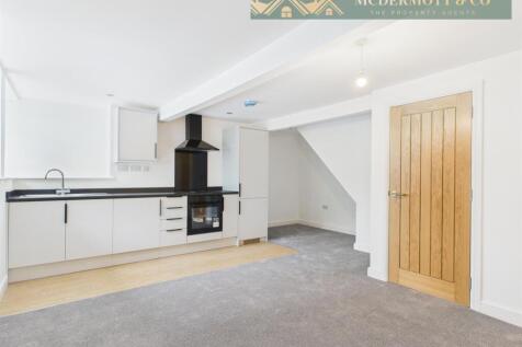 APARTMENT 51