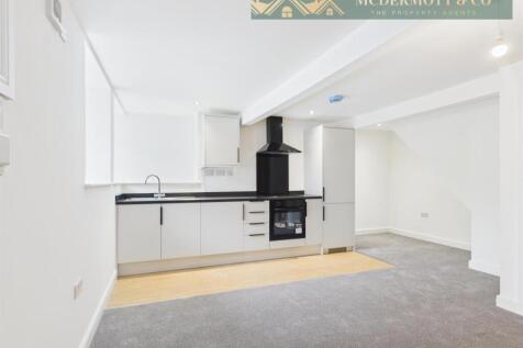 APARTMENT 51