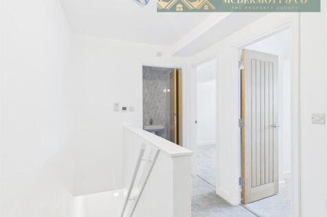 APARTMENT 51