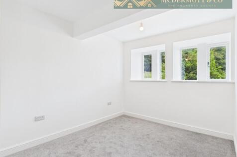 APARTMENT 51