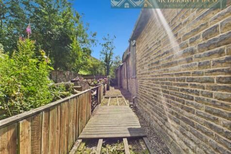 CAM03850G0-PR0192-STILL008.jpg
