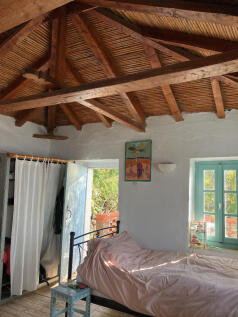 Sitting-room/bedroom