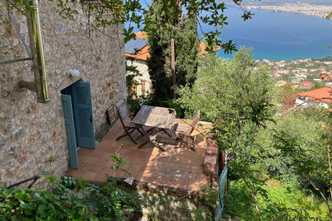 Back bedroom balcony