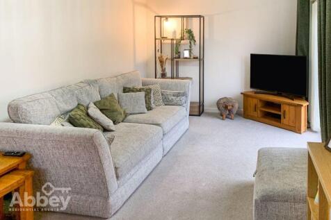 Lounge 3