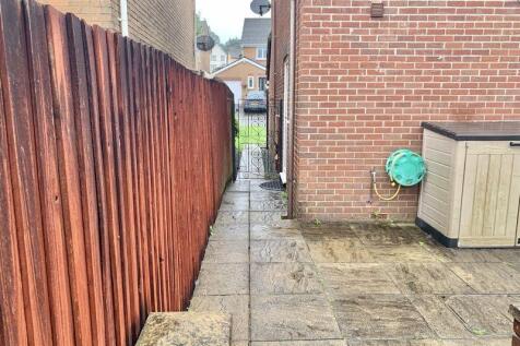 Side Gate 2