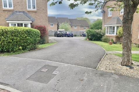 Access to the parking area