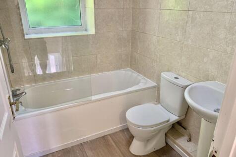 First Floor Family Bathroom