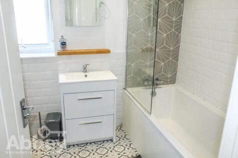 Downstairs Family Bathroom