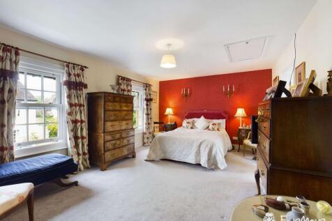 Bedroom 1 (Double with Ensuite)