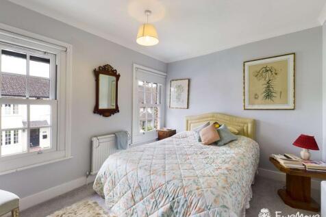Bedroom 2 (Double)