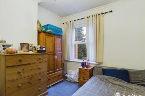 CAM02899G0-PR0049-STILL009