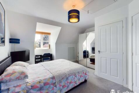 Bedroom 1 (Double with Ensuite)