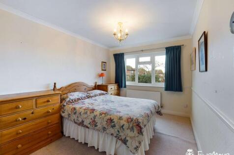 Bedroom 1 (Double)