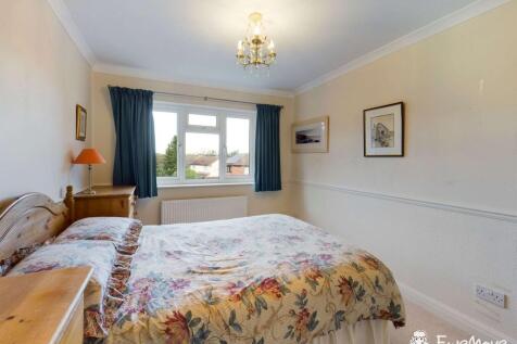 Bedroom 1 (Double)