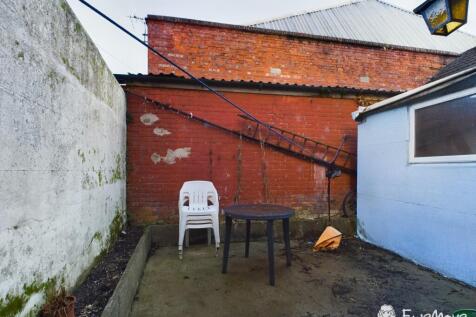 CAM02899G0-PR0044-STILL014
