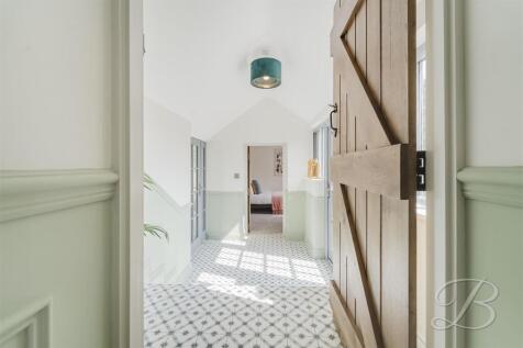HALL TO BEDROOM 5
