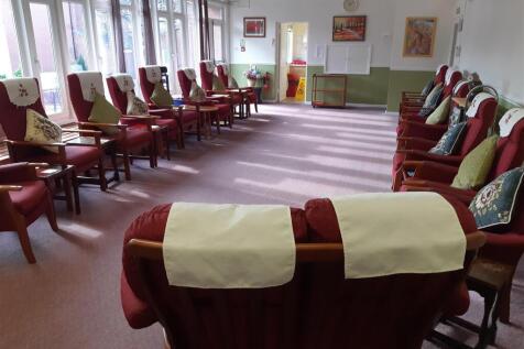 Main Lounge Photo 1.jpg