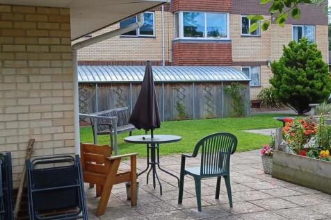 020823-raglan-court-garden-2.jpeg