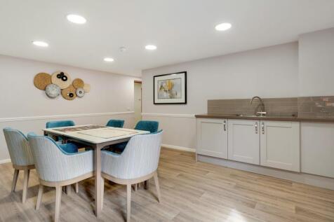 050722-threadneedle-court-kitchen-2.jpg