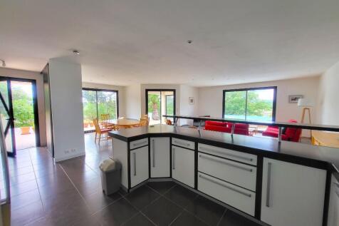 Open plan kitchen
