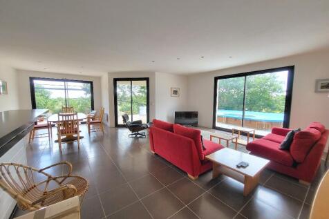 Lounge area
