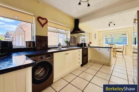 Kitchen/Dining
