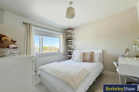 Rear bedroom 3