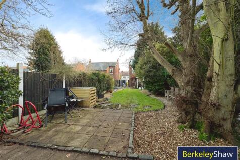 Rear garden to house