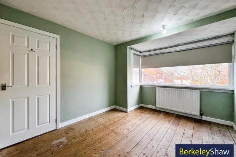 Bedroom 1 (2)