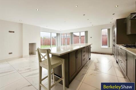 Kitchen/Living/Dining