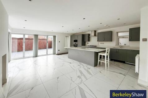 Kitchen/Living/Dining