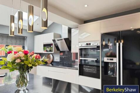 Kitchen/Living/Dining
