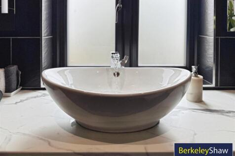 Family Shower Room