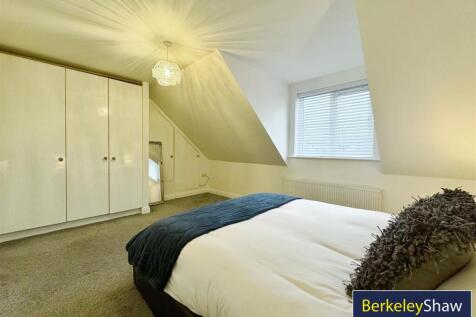 Bedroom 1 (2)
