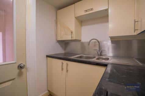 7 Bradman Road-25.jpg