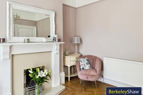 Front Lounge