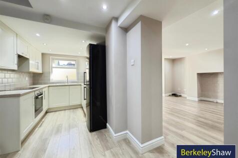 Basement Kitchen/Diner