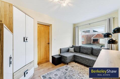 Reception Room/Bedroom 5