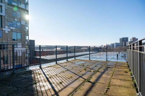 6-Canal Wharf.jpg