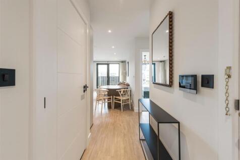 Apt. 311 Glasswater Locks_9804.jpg