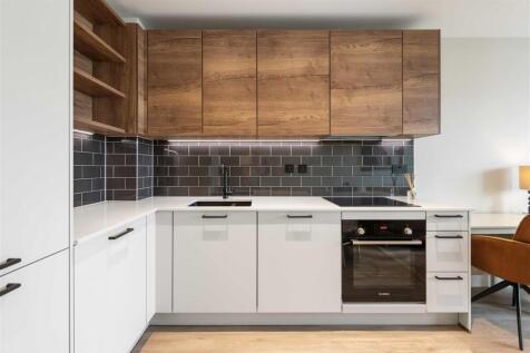 Apt. 311 Glasswater Locks_9809.jpg