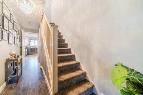 1384972-13-6928c87de6eb5