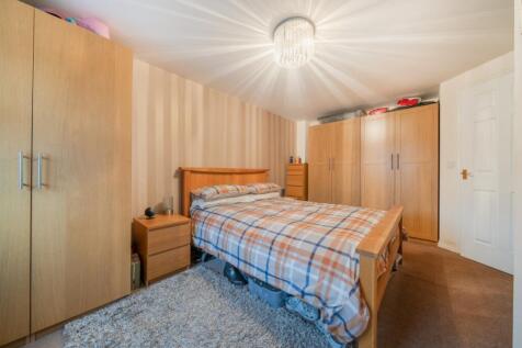 1384972-6-6928c604699e3