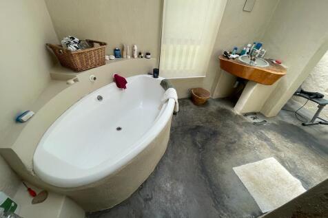 Property Image 80