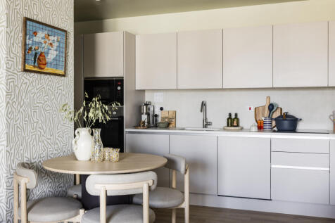 2 Bed Clayton Rd 1356