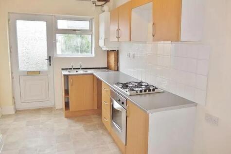 kitchen copy 2.jpg