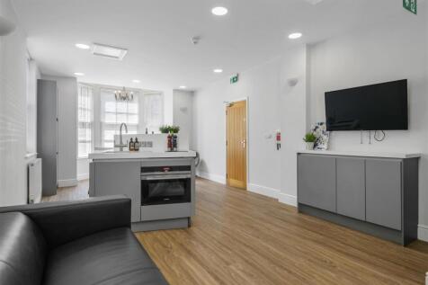 2 Clarendon St-Hi-5.jpg