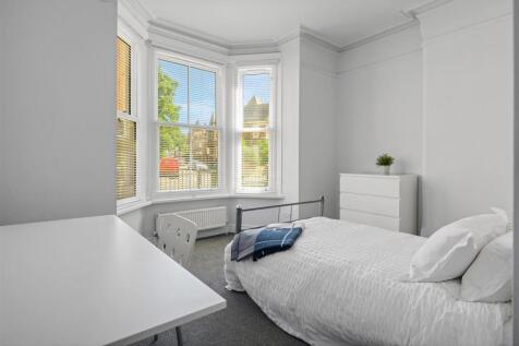 37 Burns St-Hi-7.jpg