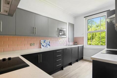 12 Forest Rd East-Hi.jpg
